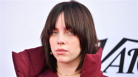 does billie eilish have nudes|Billie Eilish nearly bares all in glistening photograph while